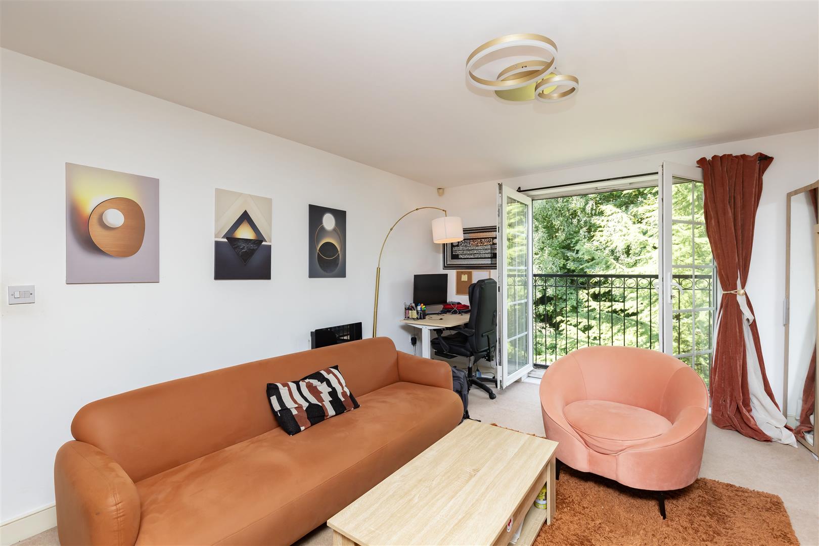 2 bed property in Stoneyholme Avenue, Manchester